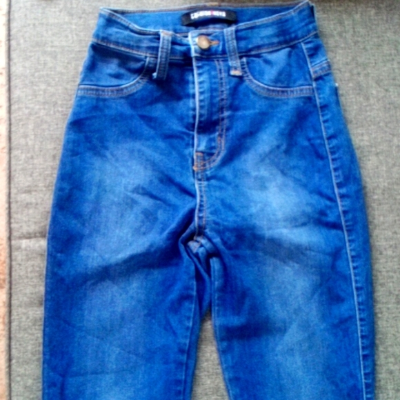 Jeans - Picture 1 of 2